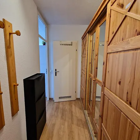 Apartment F09-005