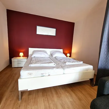 F09-005 Apartment